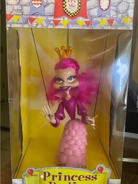 Bozart Princess Destiny Marionette. Never opened.